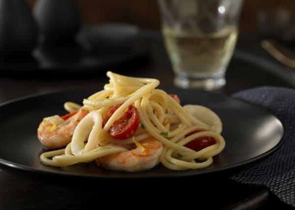 Seafood Spaghetti Recipe with Saffron White Wine Sauce