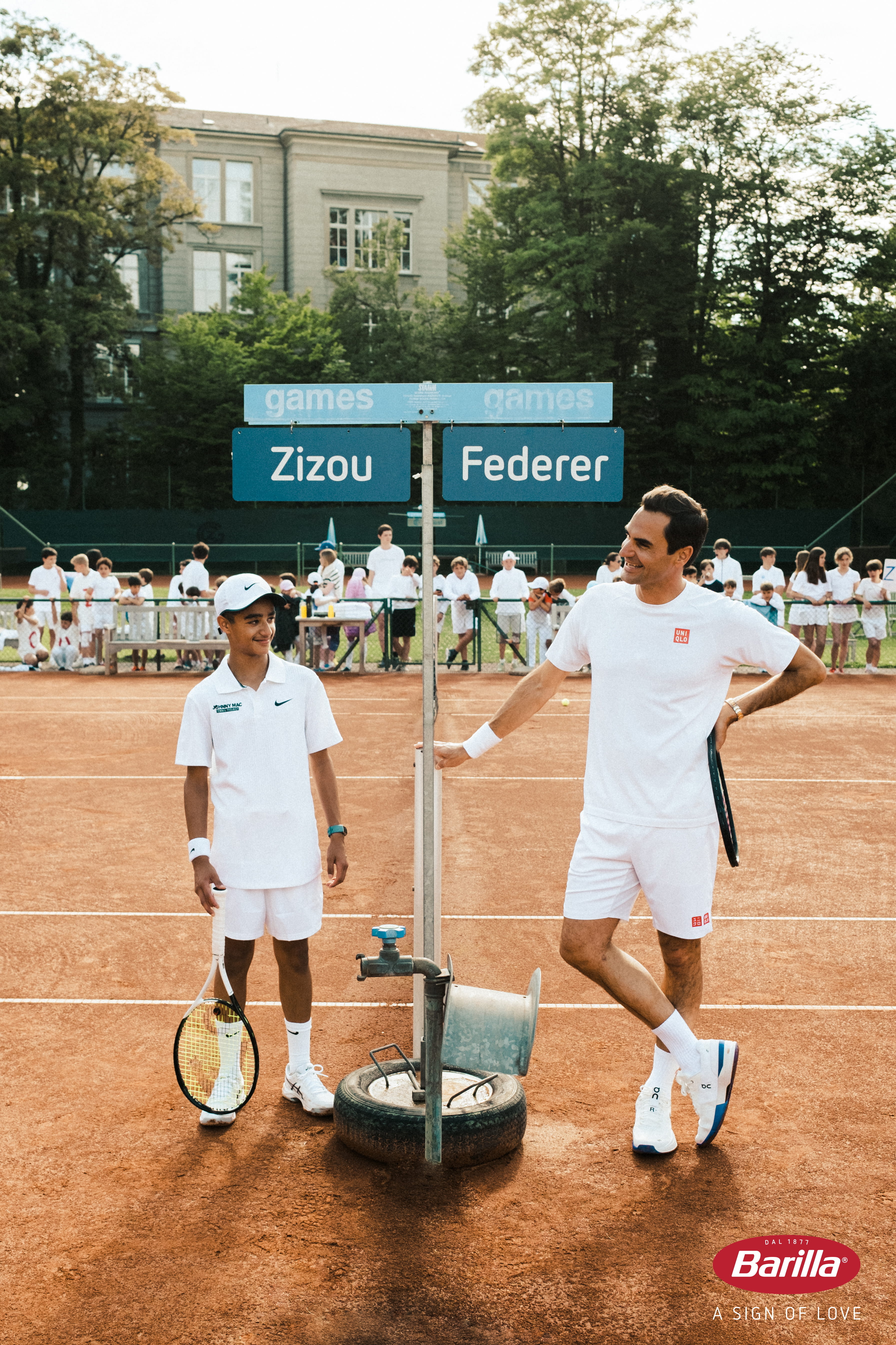 Barilla Presents Roger Federer and Zizou play tennis Masters of Pasta 